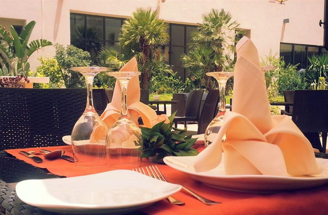 Le Corail Suites Hotel Tunisi Esterno foto