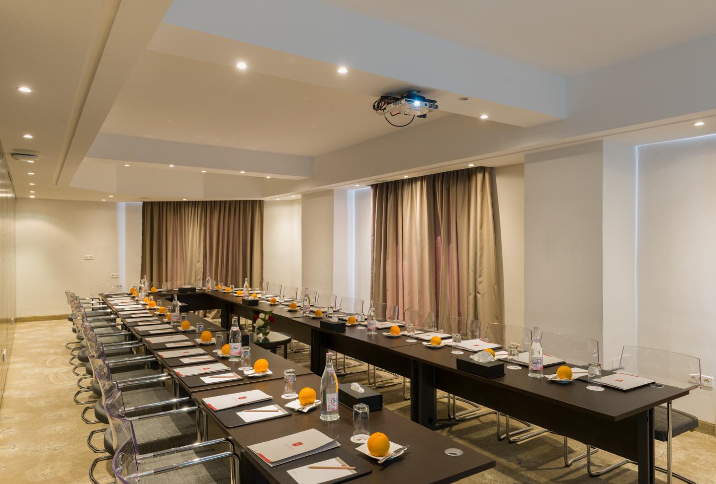 Le Corail Suites Hotel Tunisi Esterno foto