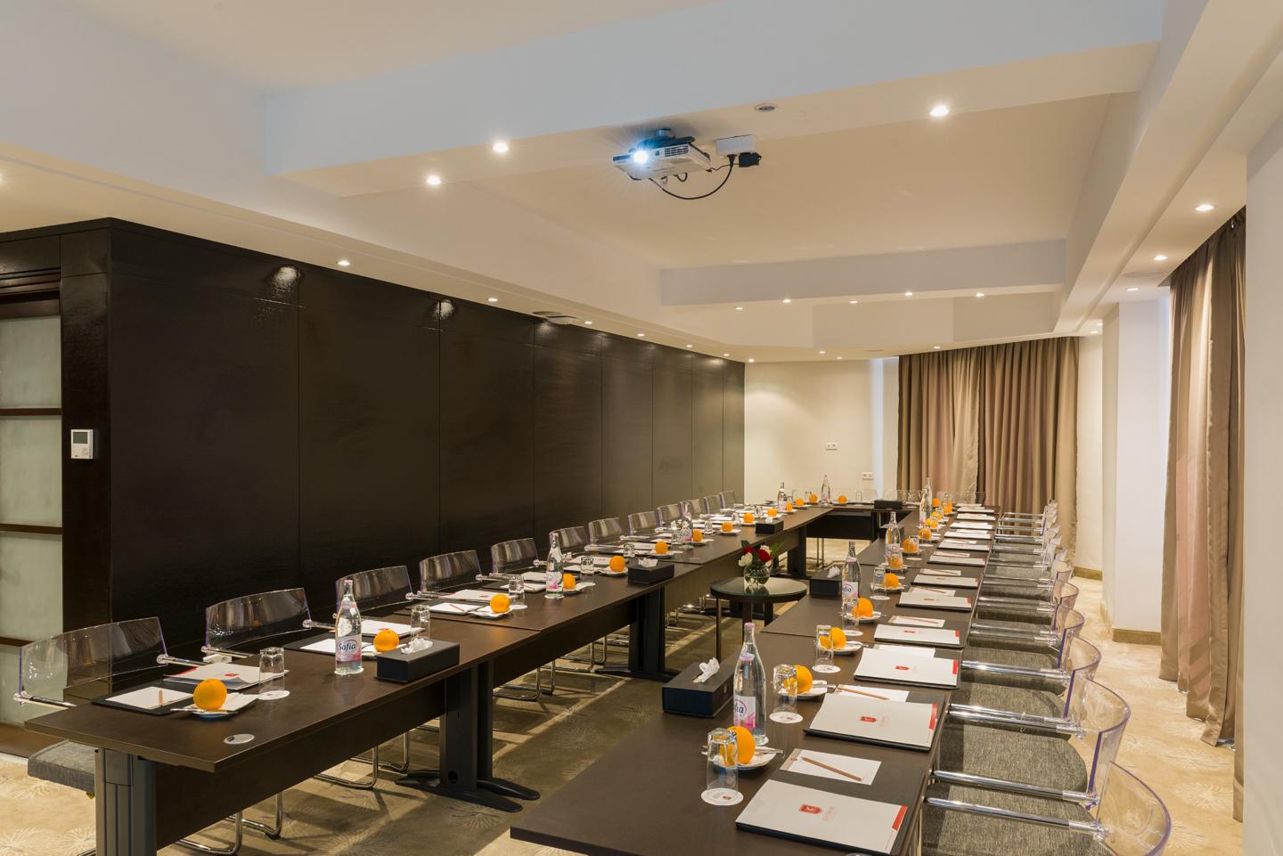 Le Corail Suites Hotel Tunisi Esterno foto