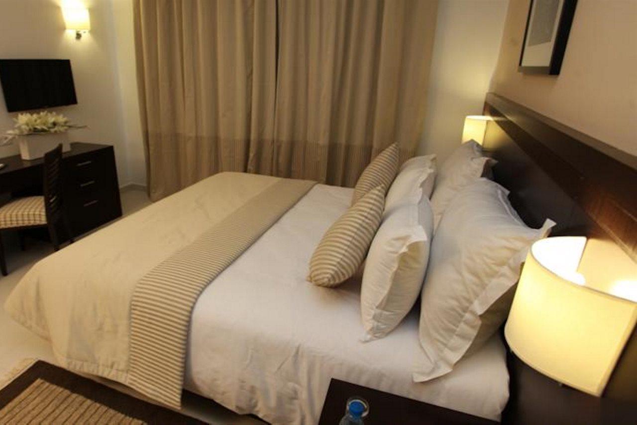 Le Corail Suites Hotel Tunisi Esterno foto