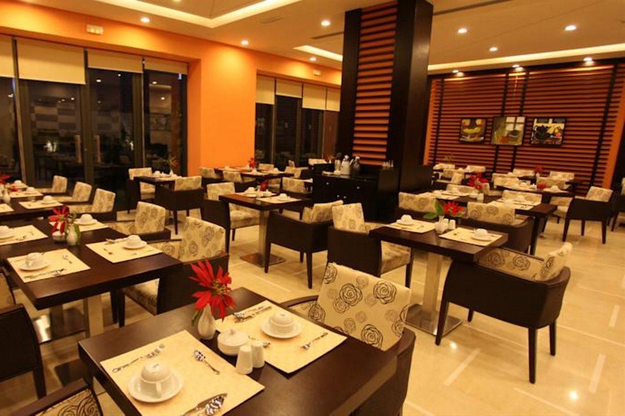 Le Corail Suites Hotel Tunisi Esterno foto
