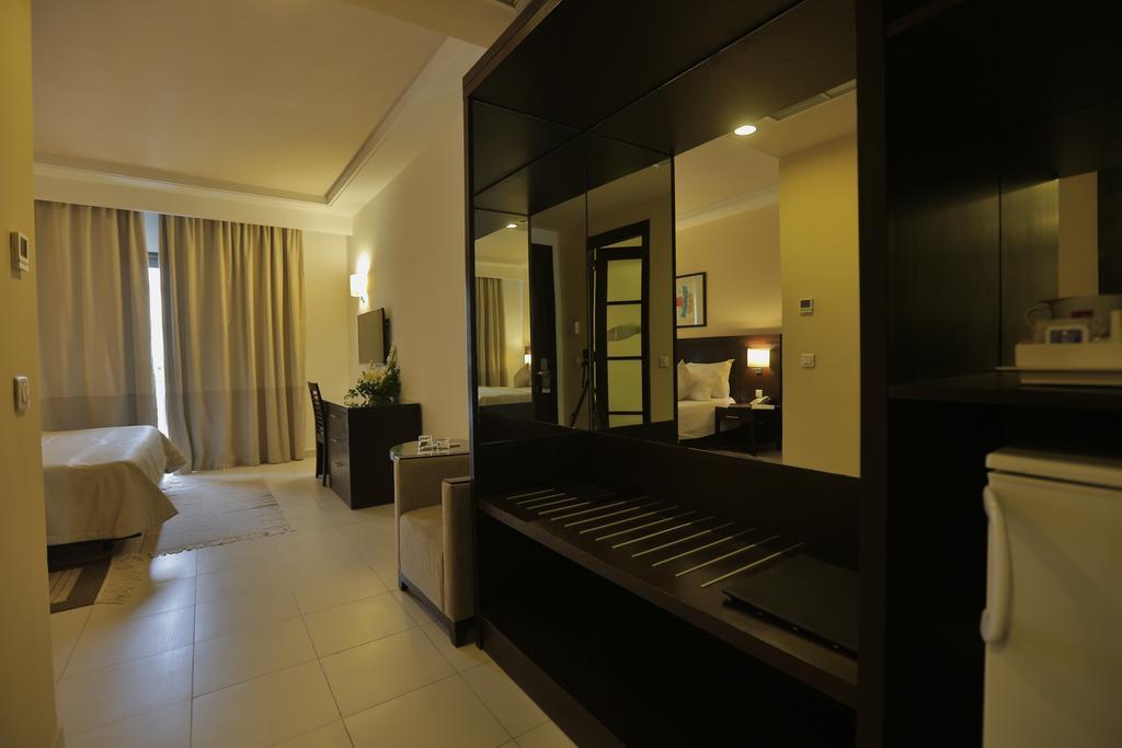 Le Corail Suites Hotel Tunisi Esterno foto