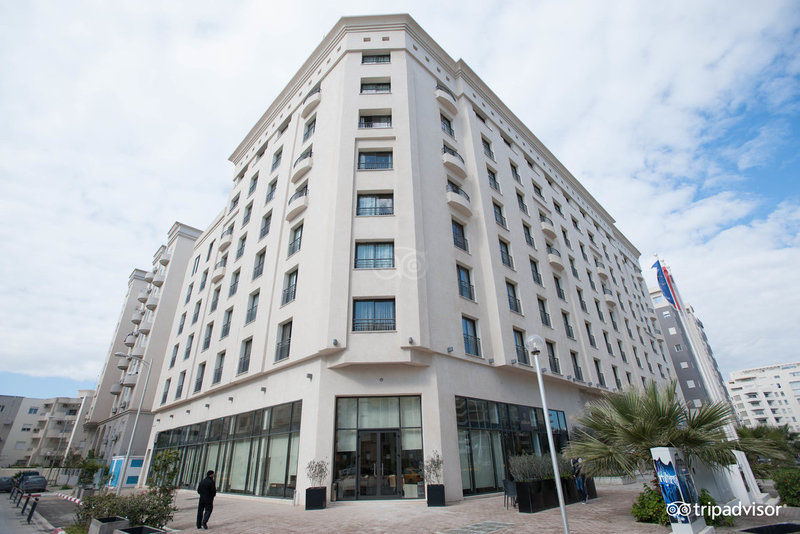 Le Corail Suites Hotel Tunisi Esterno foto