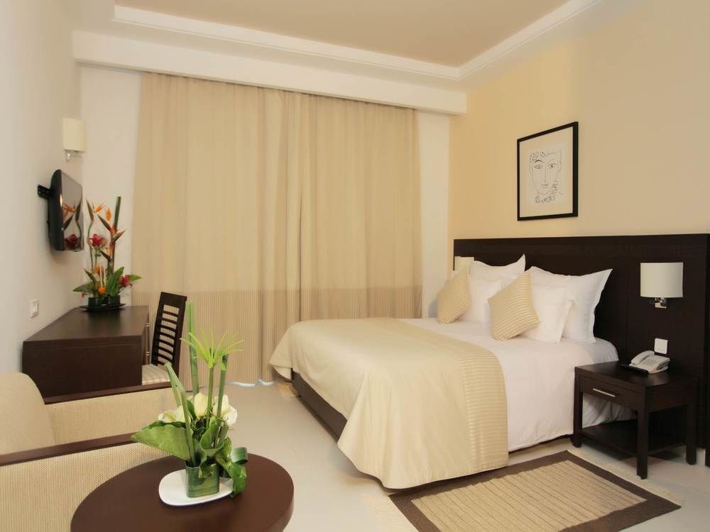 Le Corail Suites Hotel Tunisi Esterno foto
