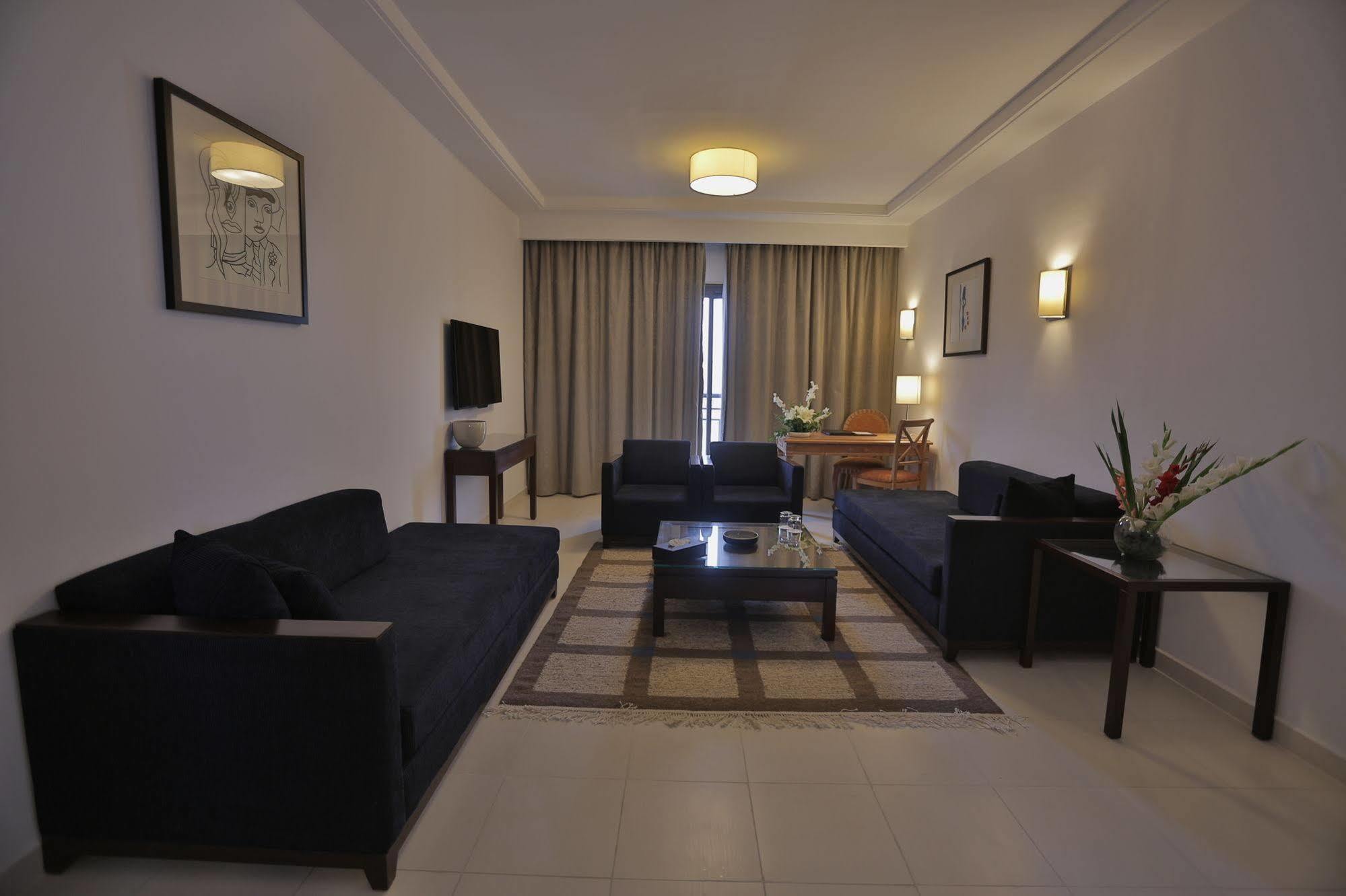 Le Corail Suites Hotel Tunisi Esterno foto